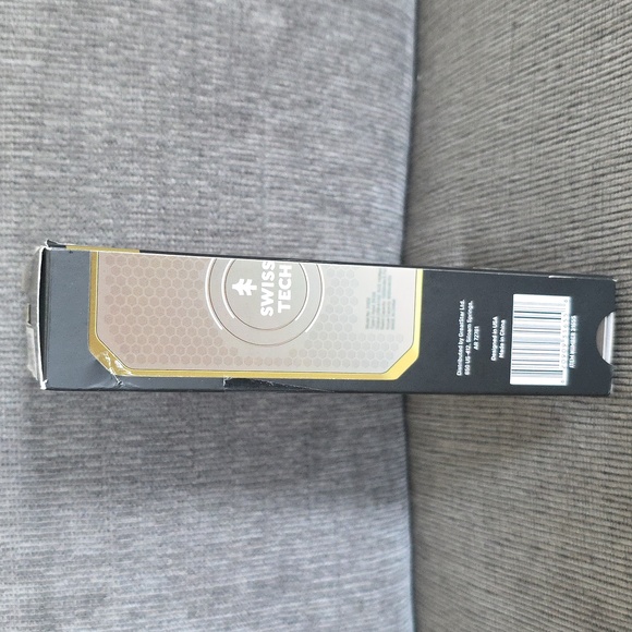 Swiss Tech Wireless Charging Power Bank, New - Picture 5 of 7